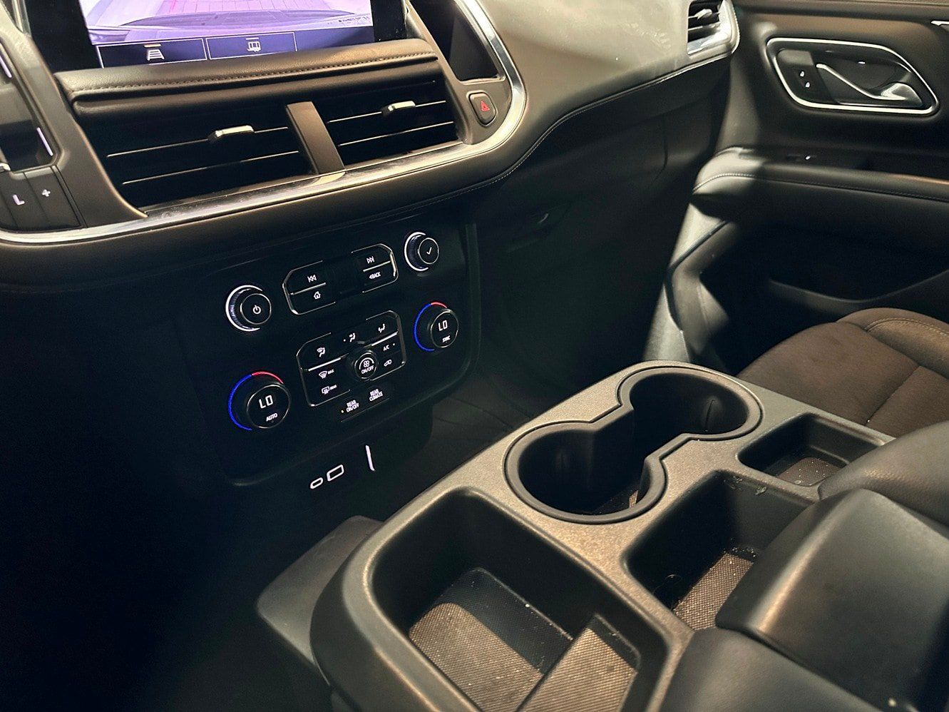 Used 2021 Chevrolet Suburban LS AWD/4WD image 11