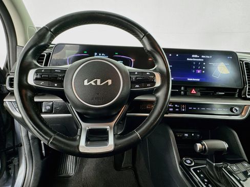 Used 2024 Kia Sportage EX FWD image 10