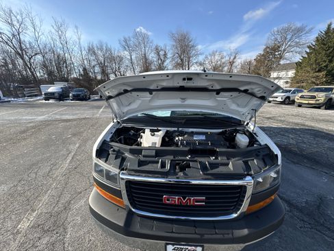 Used 2024 GMC Savana 2500 w/ Driver Convenience Package image 28