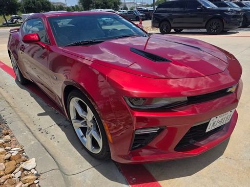 Used 2018 Chevrolet Camaro SS RWD image 1