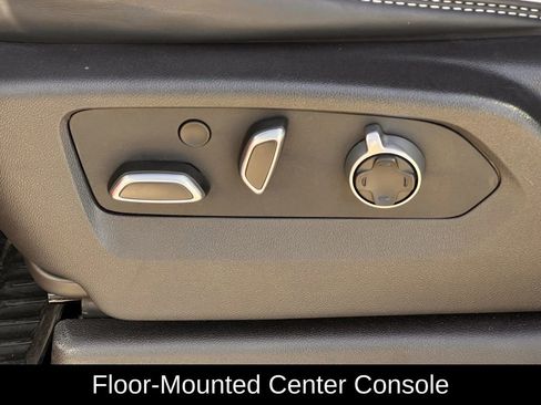 Used 2025 GMC Sierra 2500 AT4X image 29