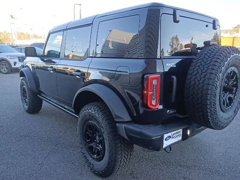 New 2025 Ford Bronco Badlands w/ Sasquatch Package AWD/4WD image 5