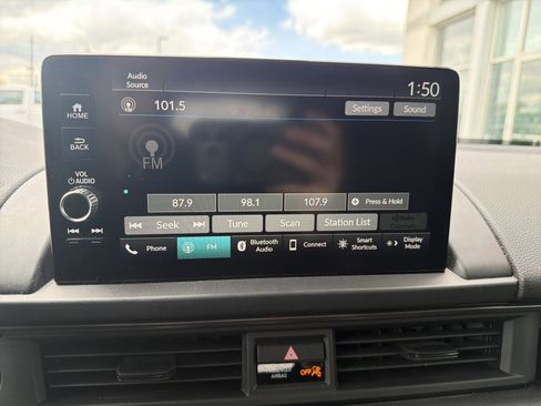 Used 2023 Honda Pilot TrailSport image 24