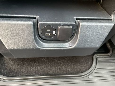 Certified 2022 Ford F150 XLT w/ Equipment Group 302A High image 18