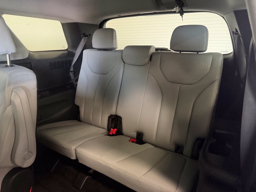 Used 2022 Hyundai Palisade SEL w/ Premium Package FWD image 25