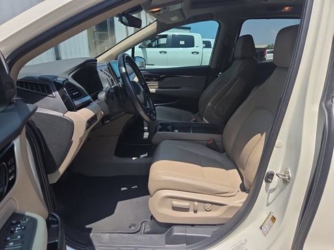 Used 2018 Honda Odyssey Elite image 8