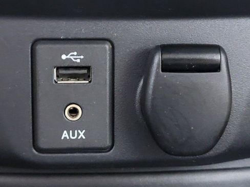 Used 2016 Nissan Rogue S image 22