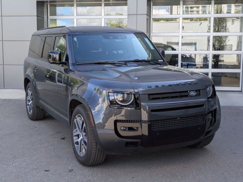 Used 2026 Land Rover Defender 130 S image 3