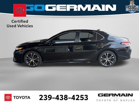 Used 2019 Toyota Camry SE image 3