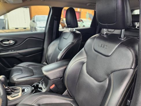 Used 2015 Jeep Cherokee Limited w/ Luxury Group AWD/4WD image 15