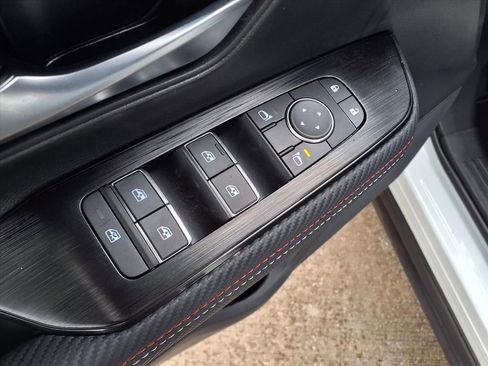 New 2026 Nissan Kicks SR FWD image 13