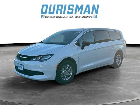 New 2026 Chrysler Voyager LX image 2