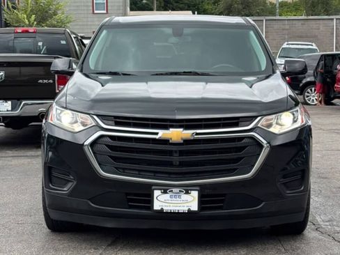 Used 2019 Chevrolet Traverse LS FWD image 3