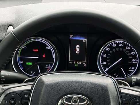 Used 2018 Toyota Camry SE FWD image 11