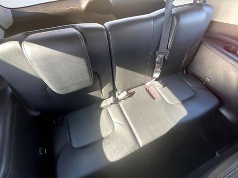 Used 2023 Nissan Armada SL image 28