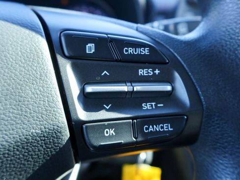 Used 2021 Hyundai Kona SE w/ Cargo Package image 13