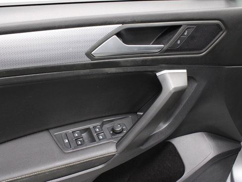 Used 2022 Volkswagen Tiguan S image 23