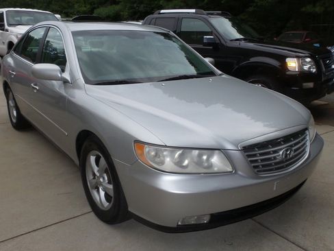 Used 2006 Hyundai Azera SE image 2