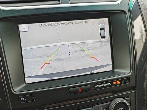 Used 2017 Ford Explorer XLT w/ Equipment Group 202A image 30