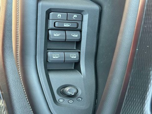 New 2025 Jeep Grand Cherokee Altitude AWD/4WD image 21
