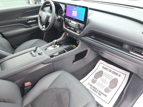 Certified 2025 Toyota Grand Highlander AWD Hybrid image 20