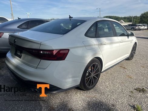Used 2025 Volkswagen Jetta GLI Autobahn FWD image 4