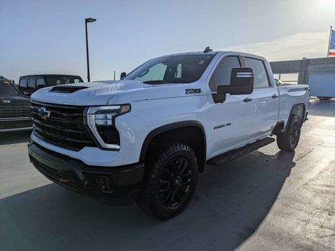 Used 2026 Chevrolet Silverado 2500 LT w/ Trail Boss Package AWD/4WD image 7
