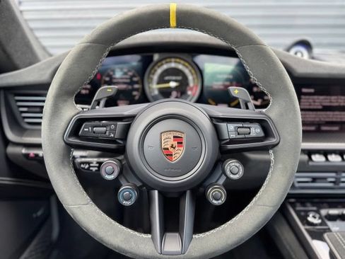 Certified 2025 Porsche 911 GT3 RS RWD image 19