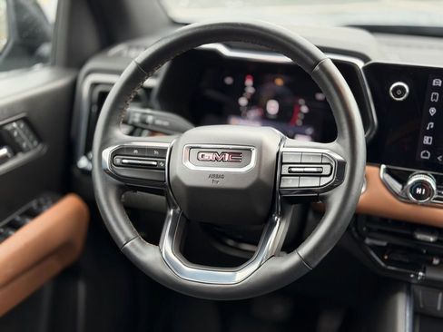 Used 2023 GMC Canyon AT4 w/ AT4 Premium Package image 11