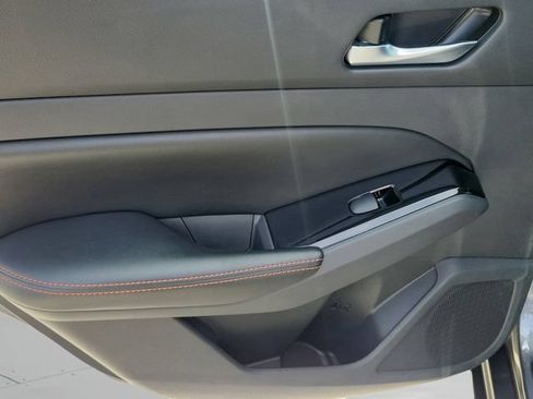 Used 2024 Nissan Altima 2.5 SR FWD image 15