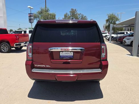 Used 2018 GMC Yukon XL Denali w/ Denali Ultimate Package AWD/4WD image 7
