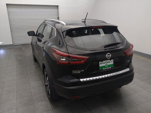 Used 2022 Nissan Rogue Sport SL FWD image 6