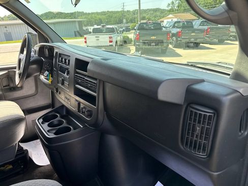 Used 2015 Chevrolet Express 3500 LT w/ LT Preferred Equipment Group RWD image 39