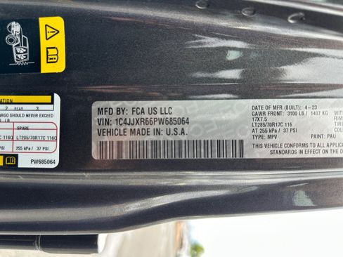 Used 2023 Jeep Wrangler Unlimited Rubicon 4xe AWD/4WD image 35
