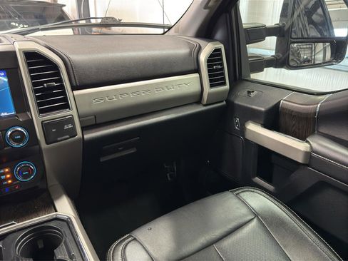 Used 2021 Ford F250 Lariat image 22