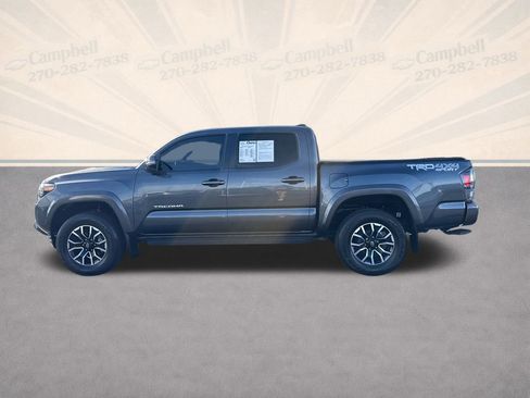 Used 2022 Toyota Tacoma TRD Sport image 2