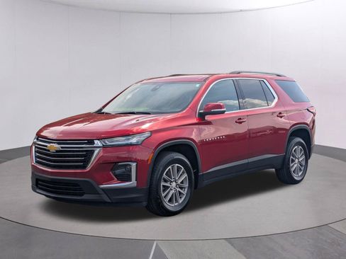 Used 2023 Chevrolet Traverse LT FWD image 1