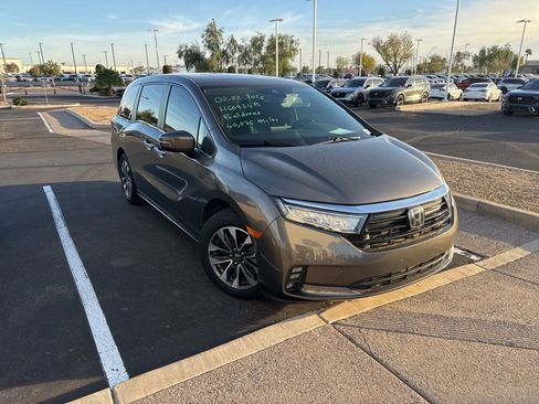 Used 2022 Honda Odyssey EX-L image 3