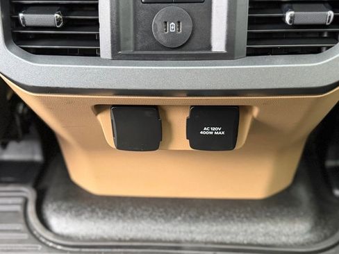 Used 2023 Ford F350 Lariat image 10