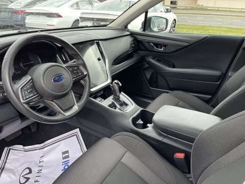 Used 2024 Subaru Outback Premium image 4