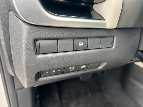 Certified 2023 Nissan Rogue SL AWD/4WD image 51