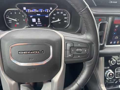 Used 2021 GMC Yukon Denali w/ Denali Premium Package AWD/4WD image 12