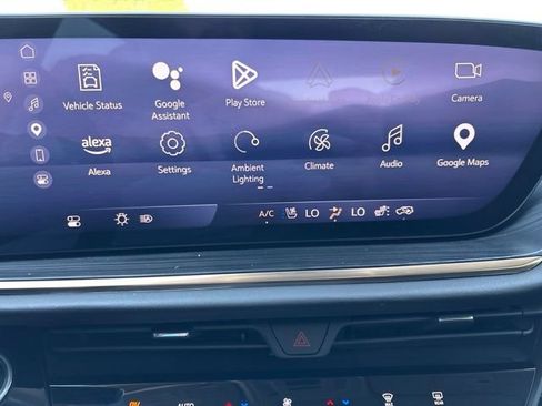 Used 2024 Buick Envision Avenir AWD/4WD image 26