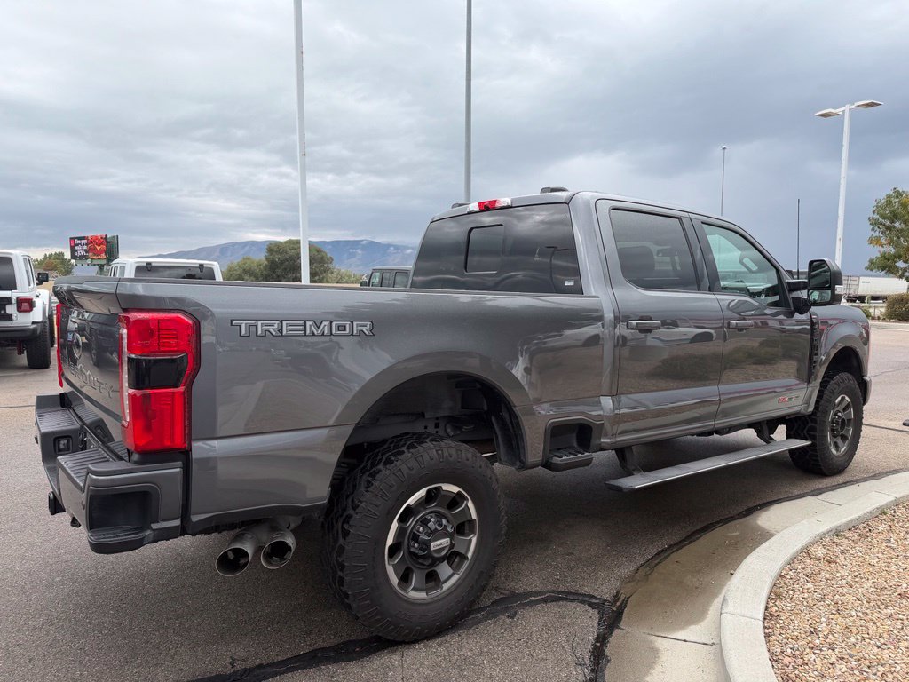 Used 2024 Ford F350 Lariat w/ Lariat Ultimate Package AWD/4WD image 4