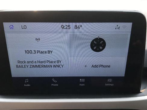 Used 2022 Ford Escape SE w/ Cold Weather Package AWD/4WD image 6