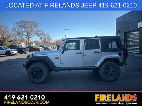 Used 2012 Jeep Wrangler Unlimited Rubicon image 13