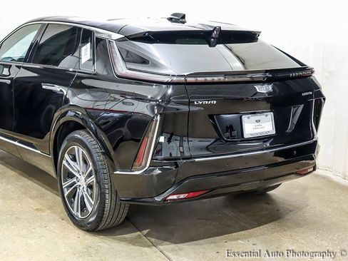New 2025 Cadillac Lyriq Luxury image 6