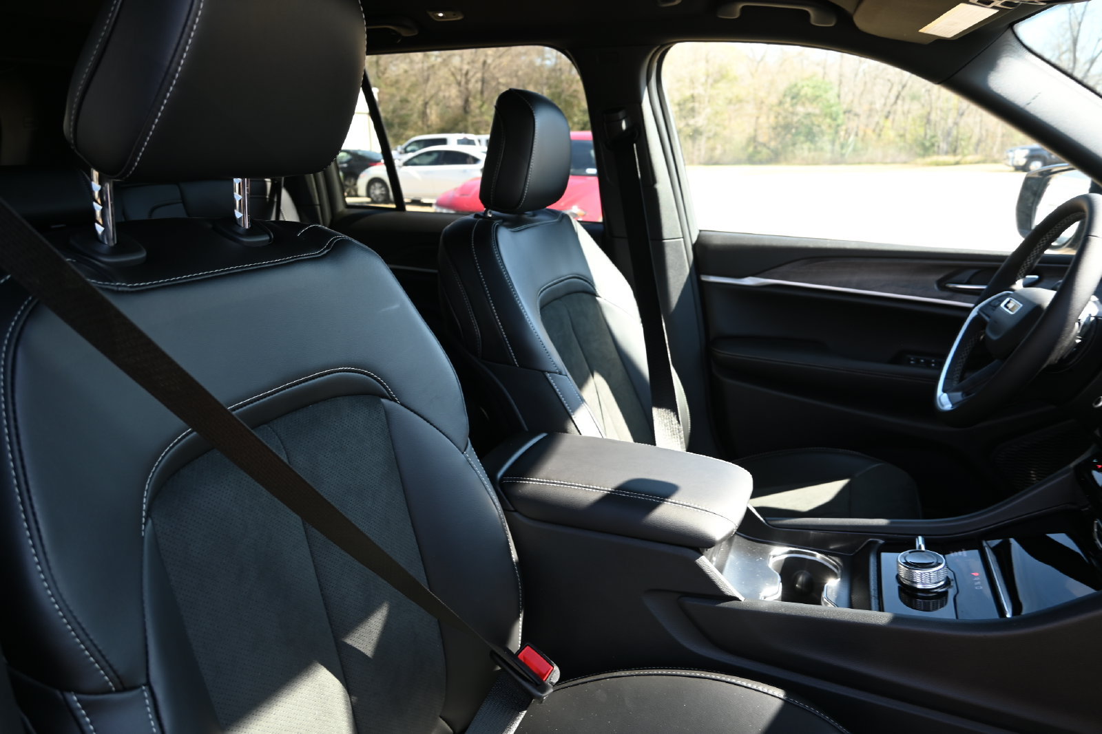 New 2026 Jeep Grand Cherokee Altitude AWD/4WD image 23