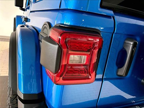 Used 2024 Jeep Wrangler Unlimited Rubicon 392 image 34