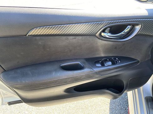Used 2019 Nissan Sentra NISMO FWD image 9